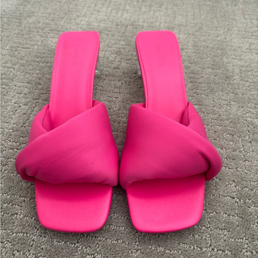 NWOT Open Edit Pink Cleo Heel